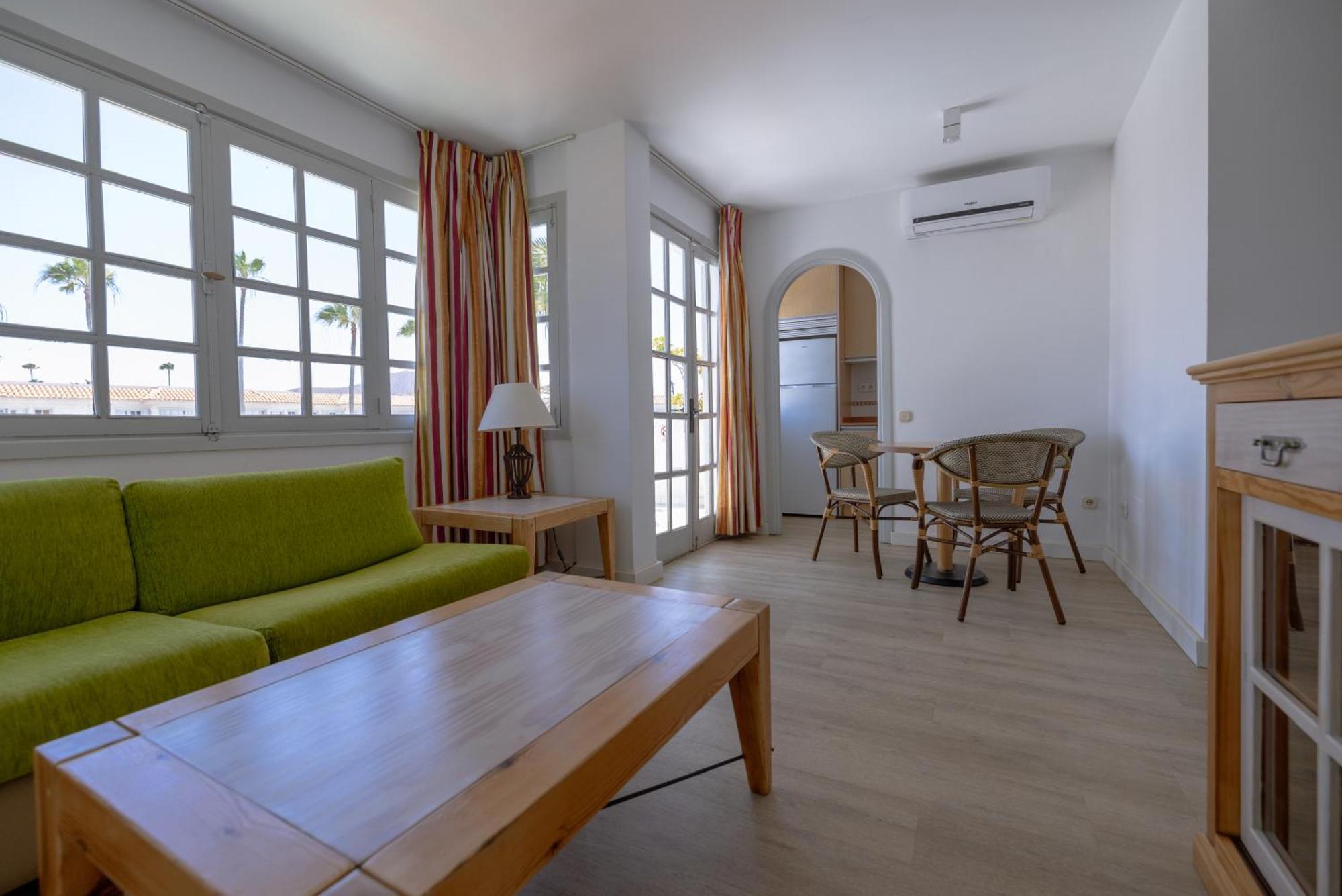 Fuentepark Apartments Коральео Экстерьер фото